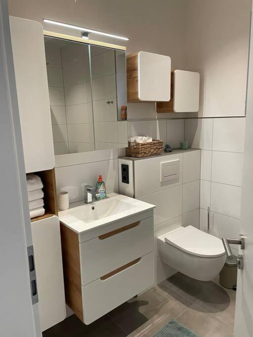 Gemuetliche, Topp Ausgestattete Ferienwohnung Bann Buitenkant foto